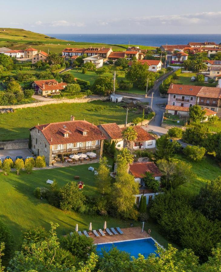 Palacion De Тоньянес Экстерьер фото