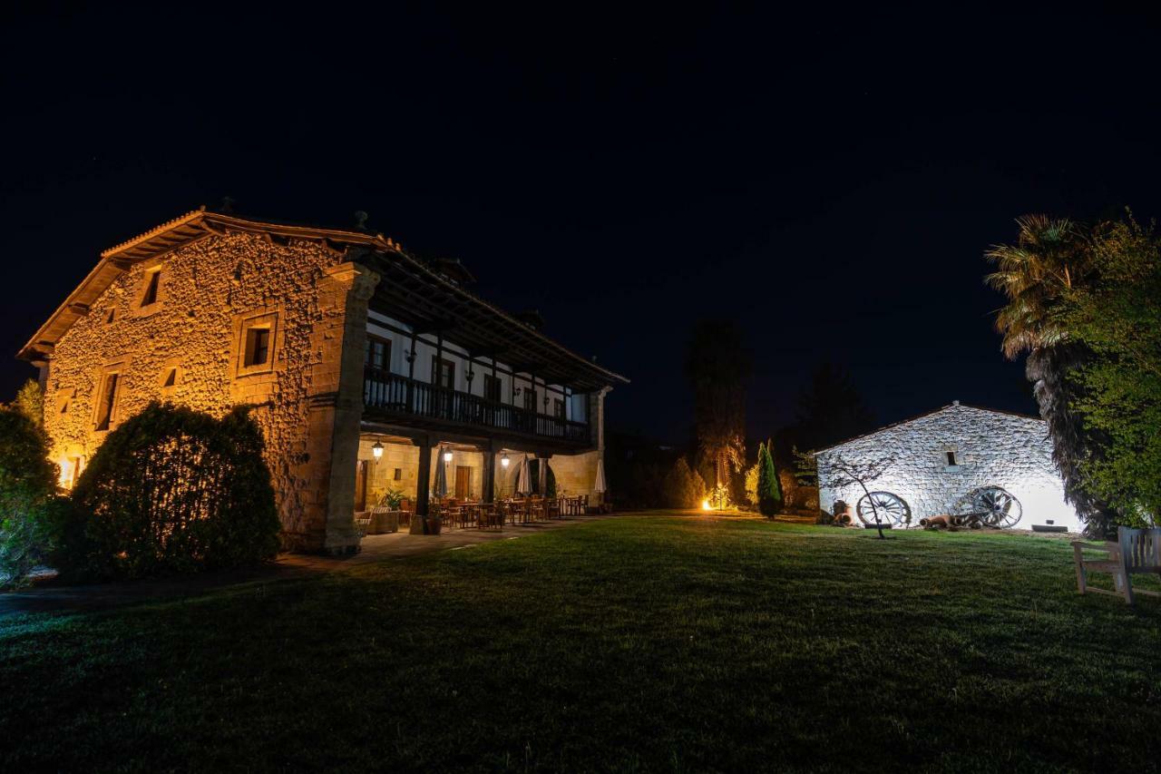 Palacion De Тоньянес Экстерьер фото